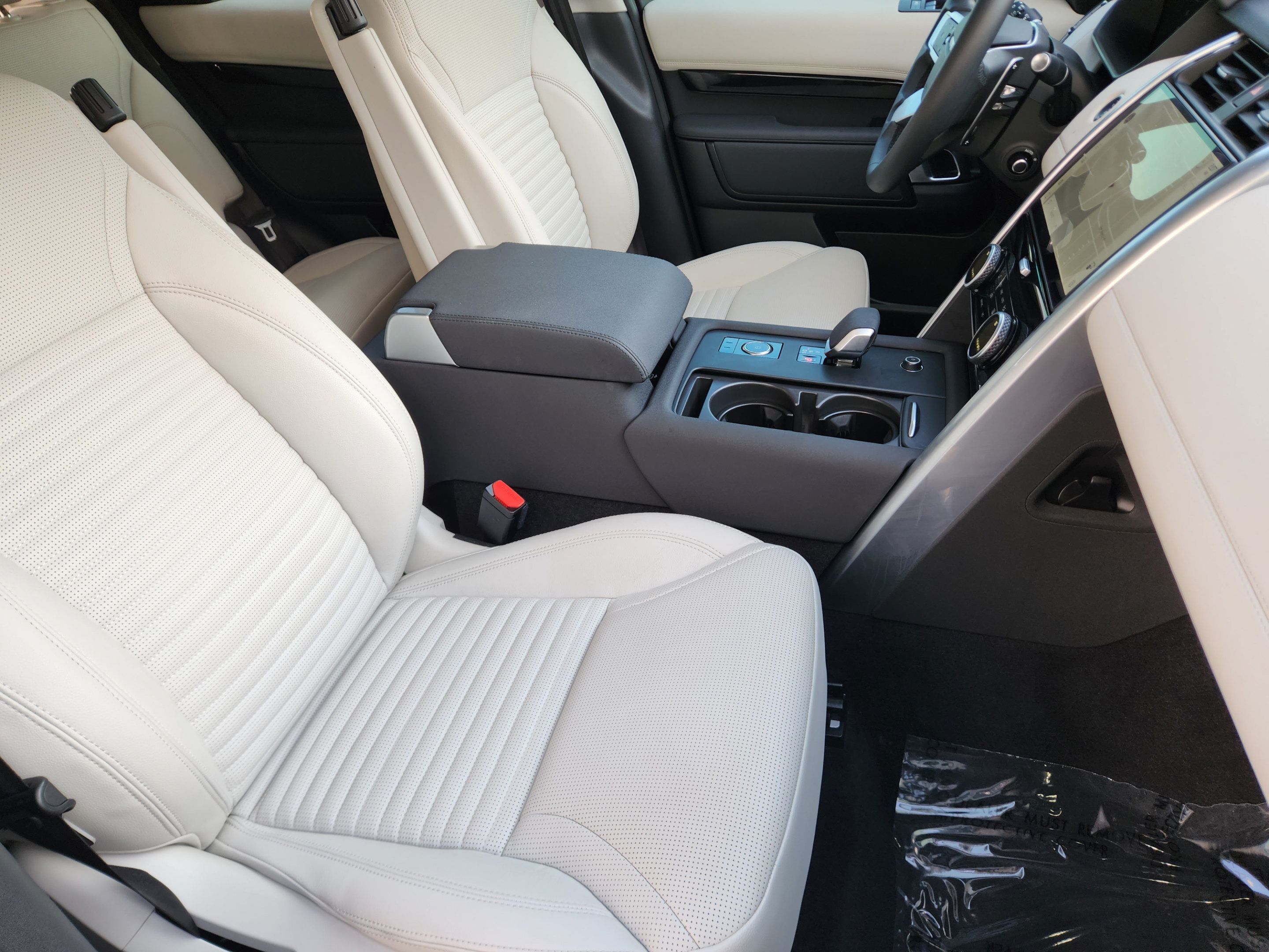 Certified 2026 Land Rover Discovery S AWD/4WD image 9
