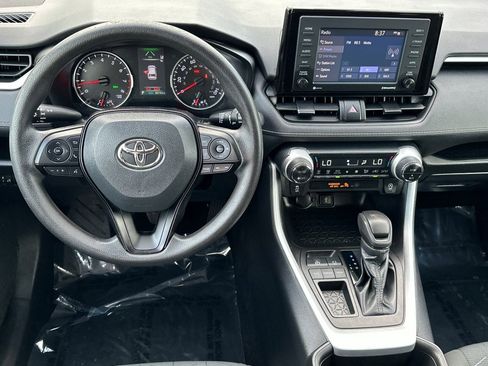 Used 2022 Toyota RAV4 XLE FWD image 16