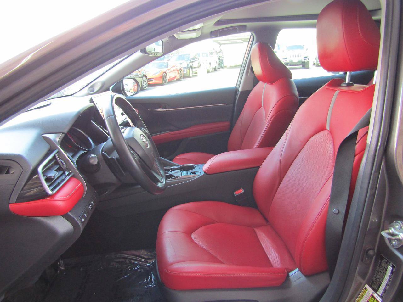 Used 2021 Toyota Camry XSE w/ Navigation Package FWD image 9