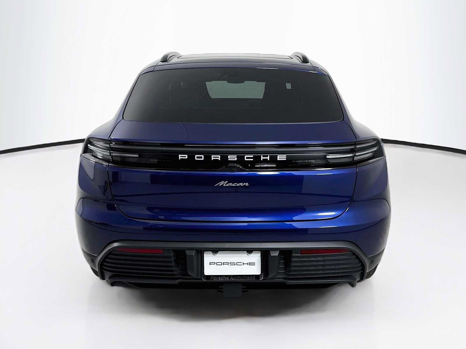 Used 2026 Porsche Macan Electric RWD image 10