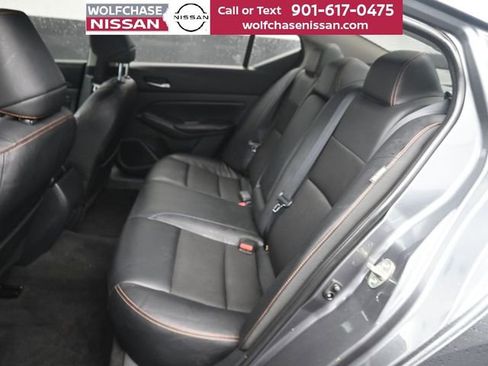 Used 2021 Nissan Altima 2.5 SR w/ SR Premium Package image 14