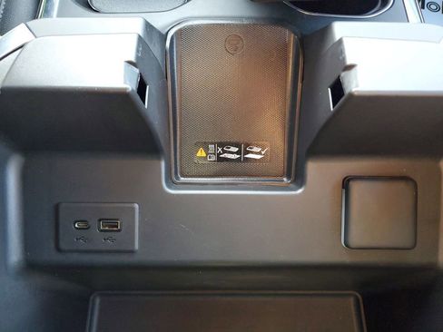 Used 2022 Chevrolet Silverado 1500 LT w/ Leather Package image 24