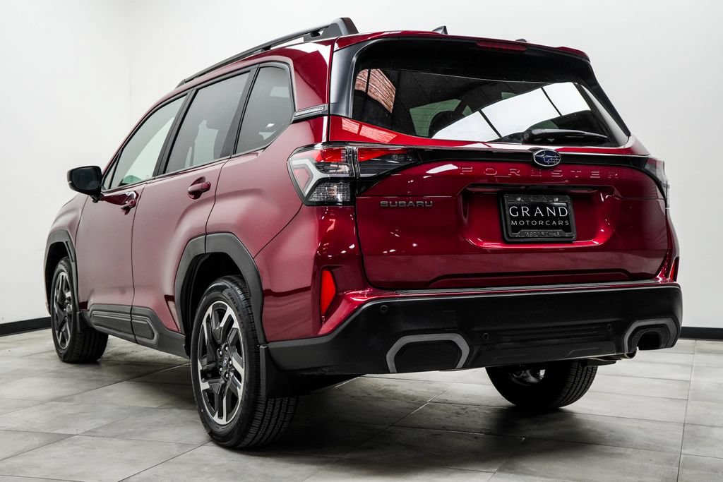 Used 2025 Subaru Forester Limited AWD/4WD image 12