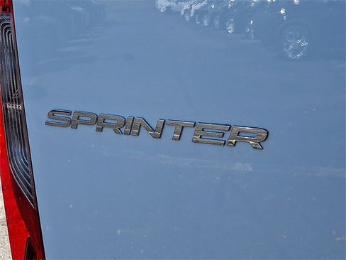 Used 2025 Mercedes-Benz Sprinter 2500 image 30