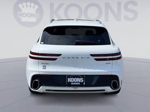 Used 2023 Genesis GV70 2.5T w/ Advanced Package image 15