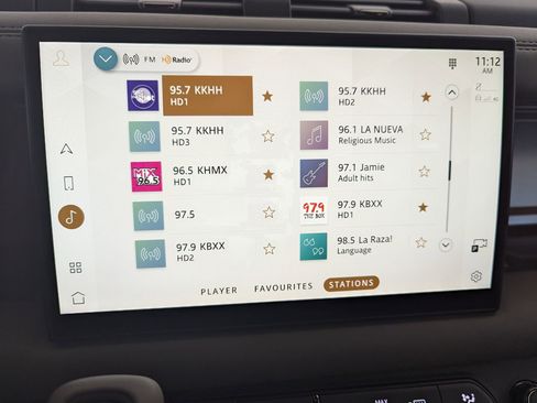 Certified 2025 Land Rover Defender 110 image 37