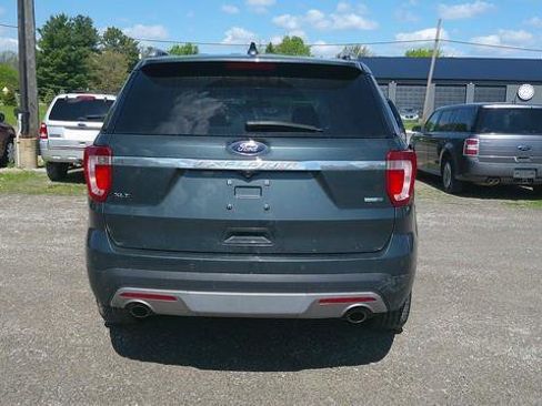 Used 2016 Ford Explorer XLT w/ Equipment Group 202A AWD/4WD image 4