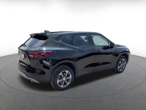 Used 2025 Chevrolet Blazer LT FWD image 11