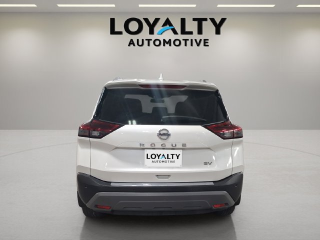 Used 2021 Nissan Rogue SV w/ Premium Package FWD image 4