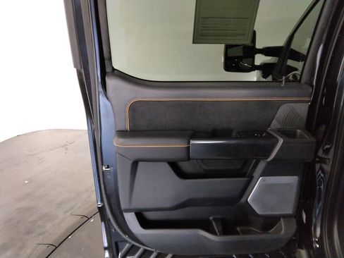 Used 2024 Ford F250 Platinum image 42