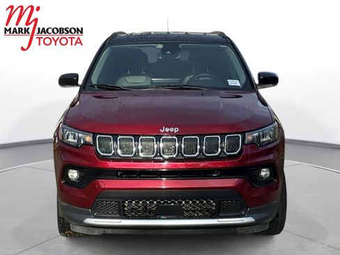 Used 2022 Jeep Compass Limited image 3