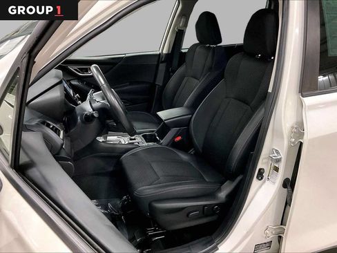 Used 2023 Subaru Forester Premium AWD/4WD image 8