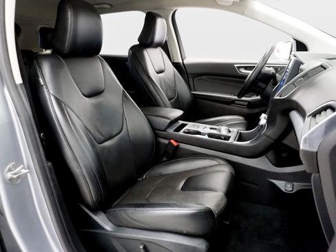 Used 2022 Ford Edge Titanium AWD/4WD image 23
