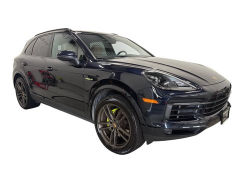Used 2022 Porsche Cayenne E-Hybrid AWD/4WD image 3