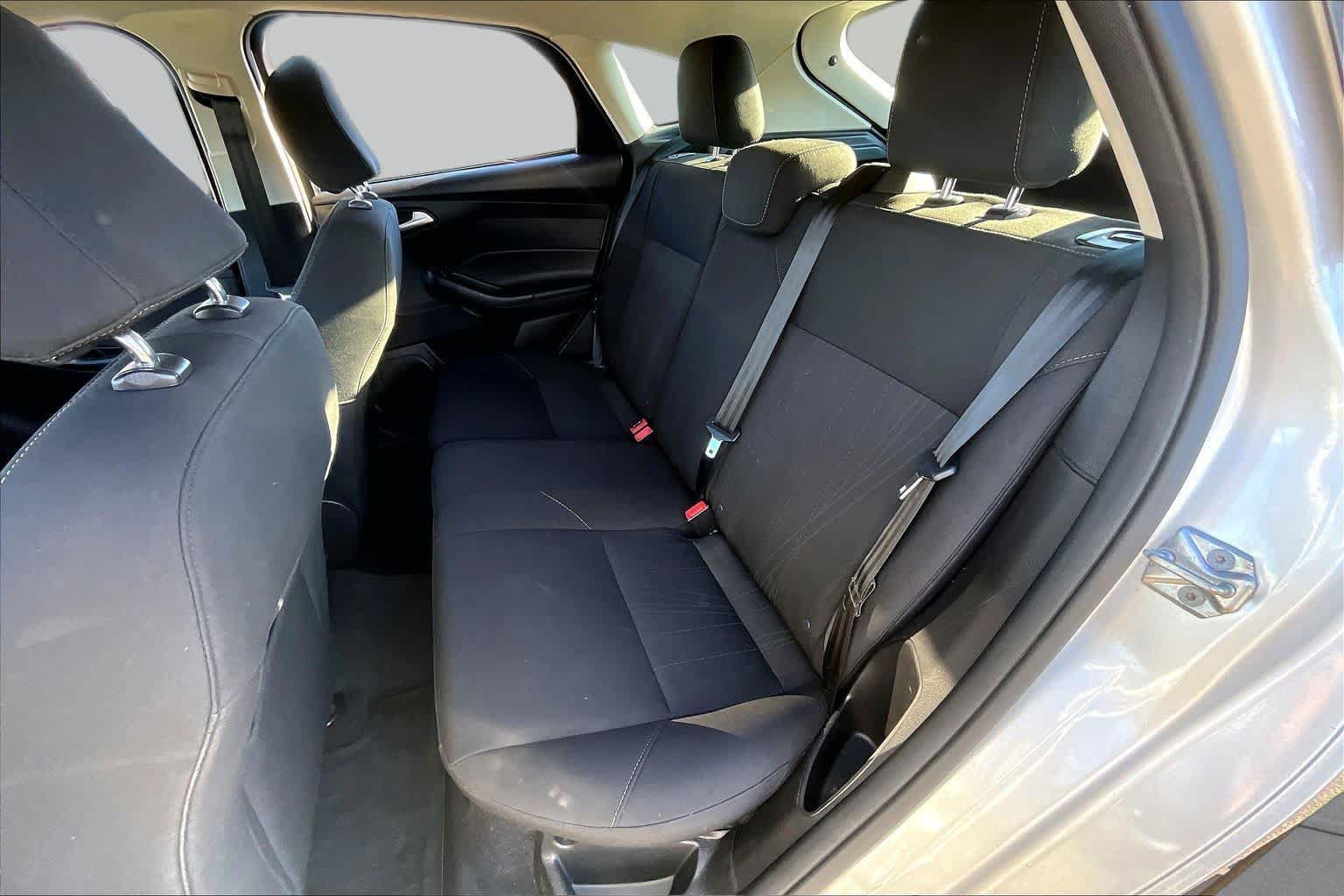 Used 2016 Ford Focus SE FWD image 20