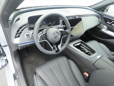 New 2026 Mercedes-Benz E 350 4MATIC Sedan image 10