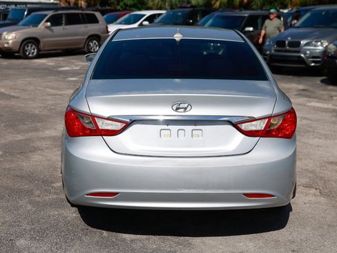 Used 2011 Hyundai Sonata GLS image 9