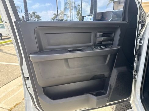 Used 2016 RAM 2500 Tradesman w/ Chrome Appearance Group AWD/4WD image 11