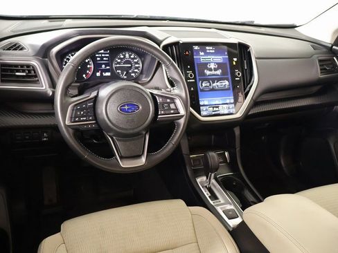 Used 2024 Subaru Ascent Premium w/ Convenience Package image 2