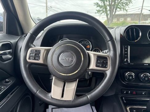 Used 2014 Jeep Patriot Limited AWD/4WD image 20