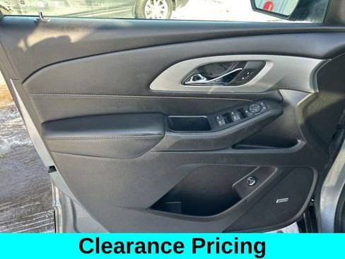 Used 2021 Chevrolet Traverse RS AWD/4WD image 11