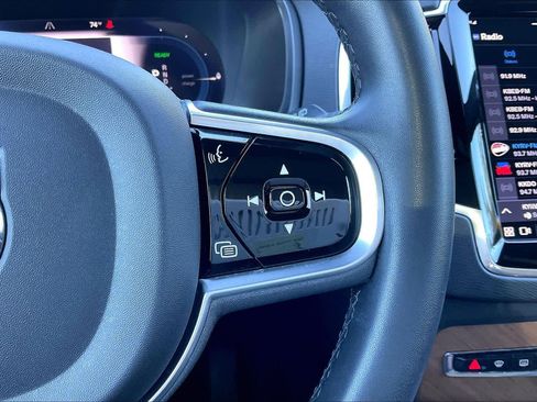 Used 2023 Volvo XC90 T8 Plus image 22