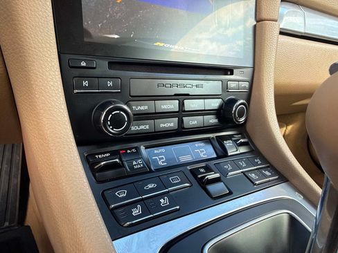 Used 2017 Porsche 911 Carrera 4 AWD/4WD image 37