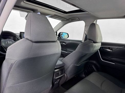 Used 2021 Toyota RAV4 XLE w/ Convenience Package image 34