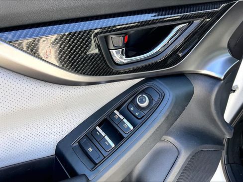 Used 2018 Subaru Crosstrek 2.0i Limited AWD/4WD image 32