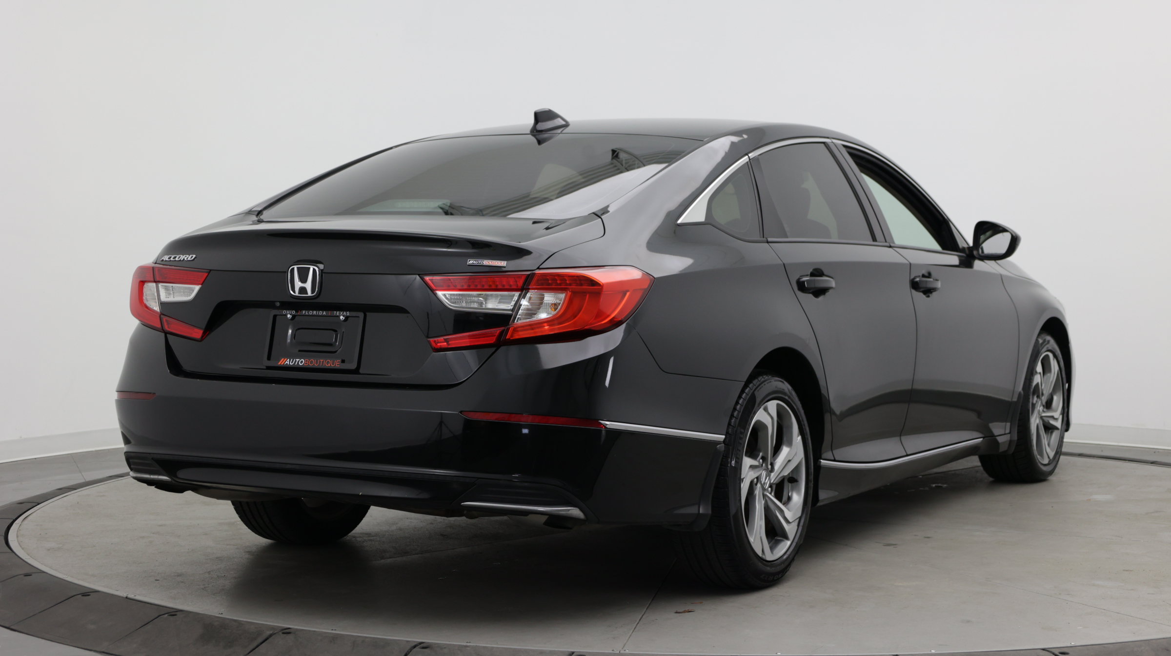 Used 2019 Honda Accord EX image 7