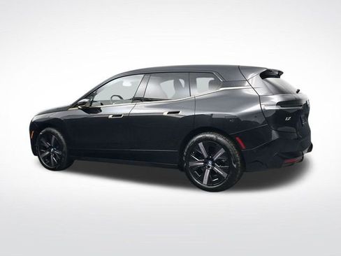 Used 2024 BMW iX xDrive50 w/ Premium Package image 7