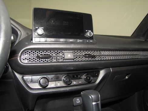 Certified 2024 Honda HR-V Sport image 7