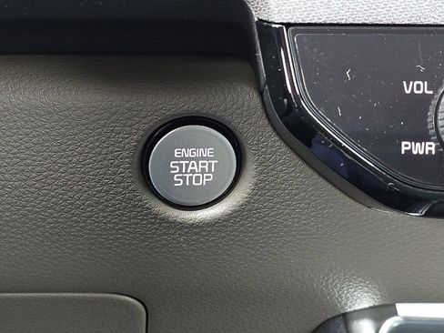 New 2026 Kia Carnival EX image 22