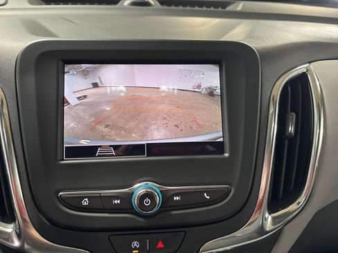 Used 2024 Chevrolet Equinox LS FWD image 14