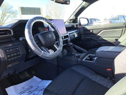 New 2025 Toyota 4Runner 4WD image 19