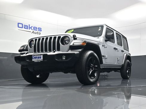Used 2022 Jeep Wrangler Unlimited Sport image 38