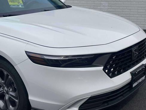 Certified 2024 Honda Accord EX image 9