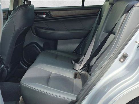 Used 2018 Subaru Outback 2.5i Limited AWD/4WD image 15