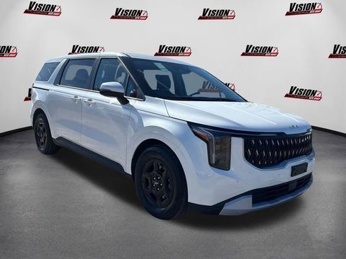 New 2026 Kia Carnival FWD image 3