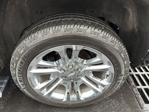 Used 2019 Chevrolet Tahoe Premier w/ Premier Plus Edition image 26