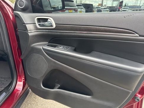 Used 2018 Jeep Grand Cherokee Limited image 8