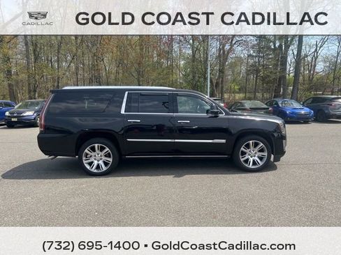 Used 2019 Cadillac Escalade ESV Premium Luxury image 4