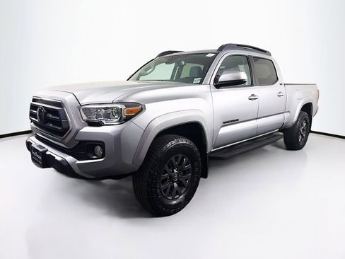 Used 2023 Toyota Tacoma SR5 image 3