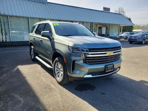 Used 2024 Chevrolet Tahoe LT w/ Luxury Package AWD/4WD image 5
