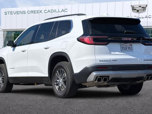Used 2025 GMC Acadia Elevation image 5
