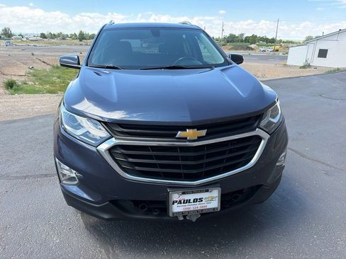 Used 2019 Chevrolet Equinox LT w/ Sun & Navigation Package AWD/4WD image 3