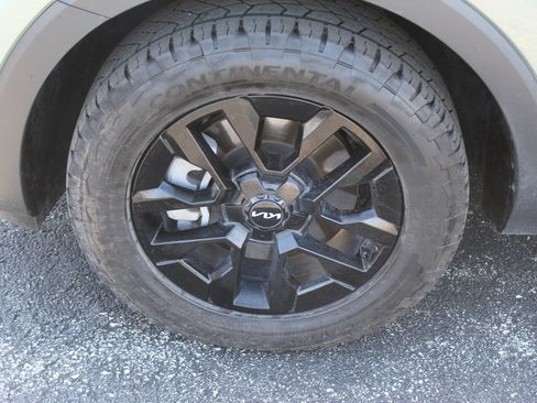 Used 2023 Kia Telluride SX X-Pro AWD/4WD image 2