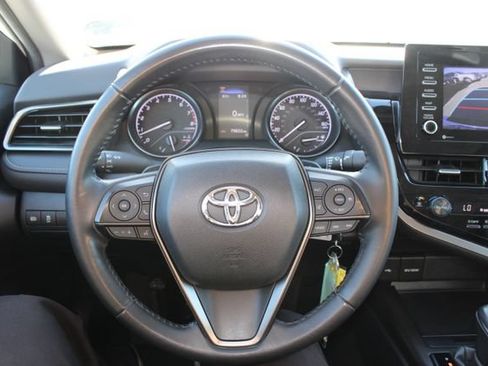 Used 2022 Toyota Camry SE w/ Carpet Mat Package (TMS) FWD image 15