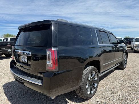 Used 2019 GMC Yukon XL Denali w/ Denali Ultimate Package AWD/4WD image 10
