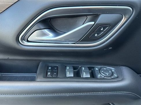 Used 2022 Chevrolet Tahoe Z71 w/ Off-Road Capability Package image 11